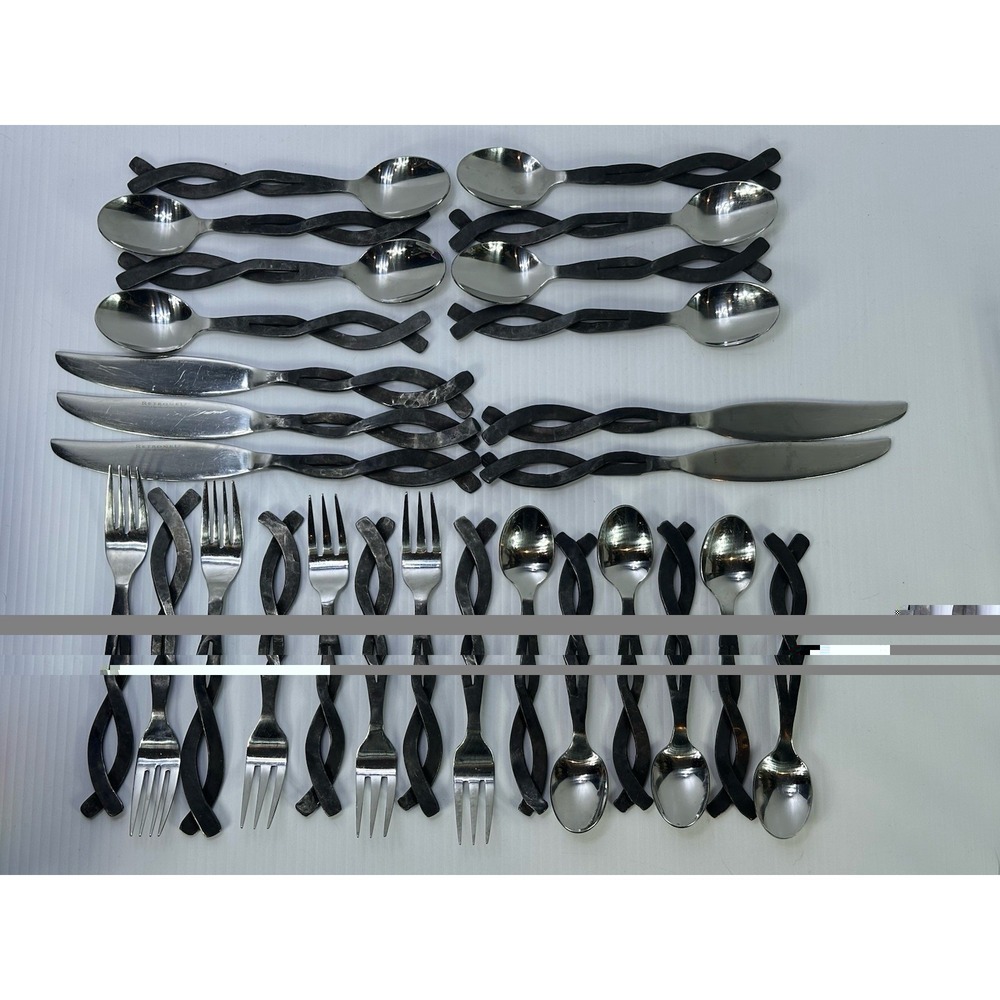 27 Retroneu SPAGHETTI 3 Dinner 5 Salad 8 Tablespoons 6 Teaspoons 5 Knives Flat